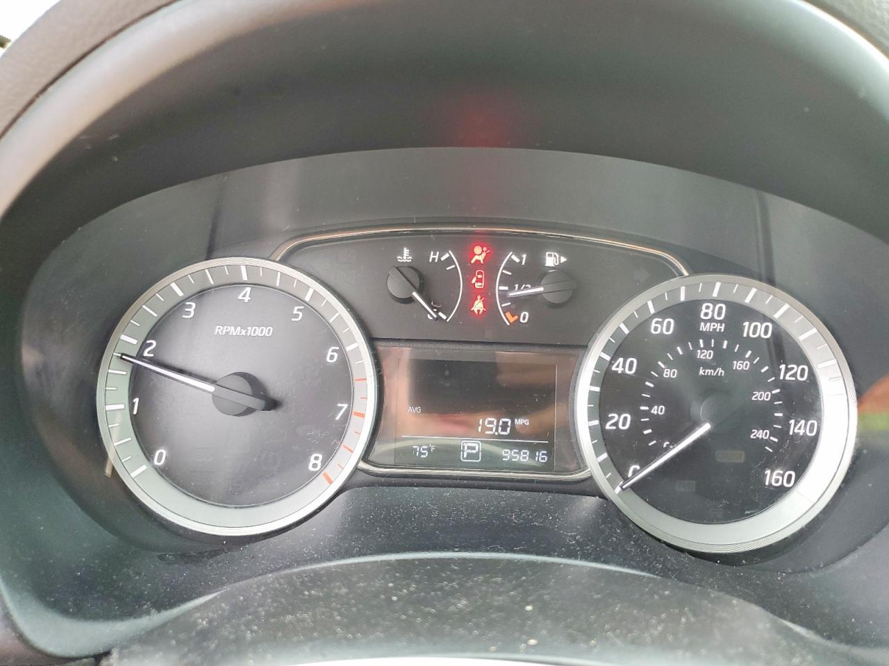 2013 Nissan Sentra S - zdjęcie 9