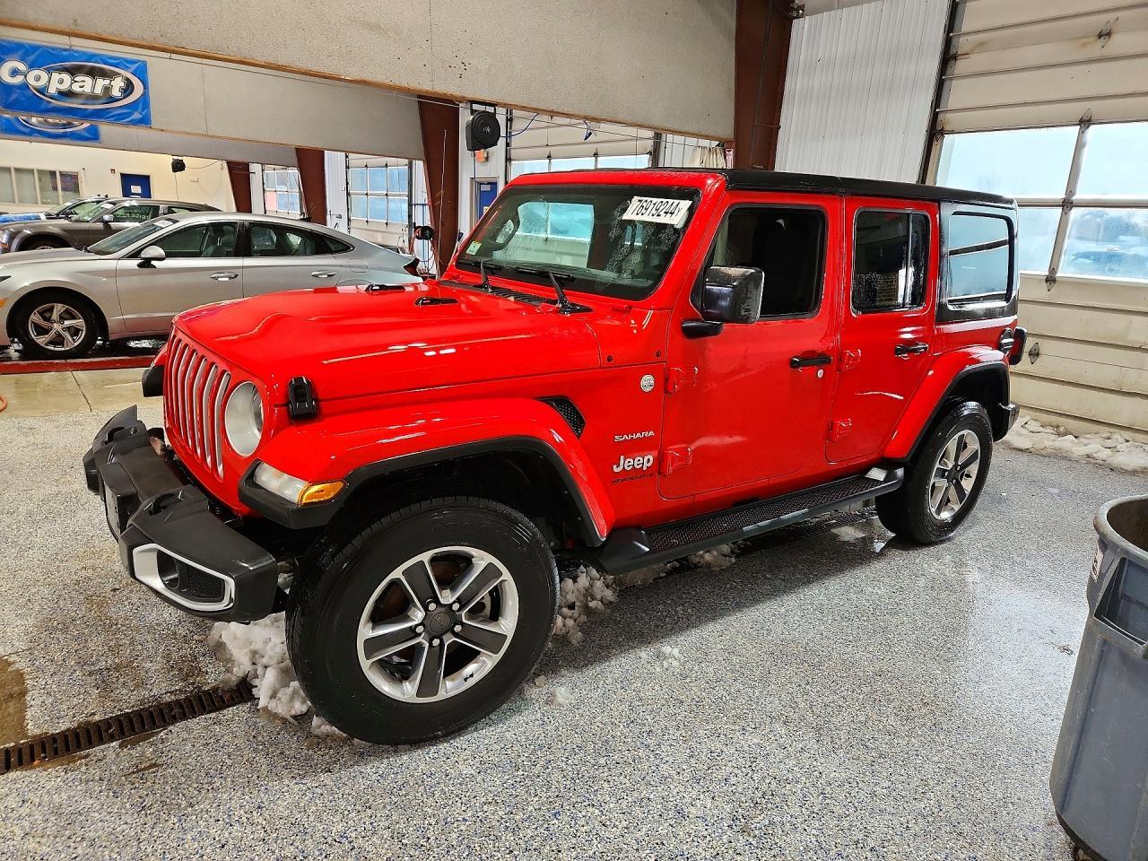 2023 Jeep Wrangler Sahara - zdjęcie główne