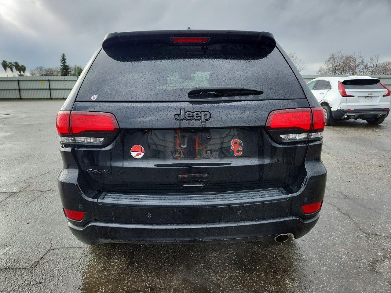 2021 Jeep Grand Cherokee Laredo - zdjęcie 6