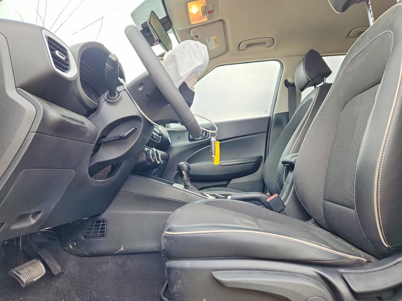 2025 Hyundai Venue Sel - zdjęcie 7