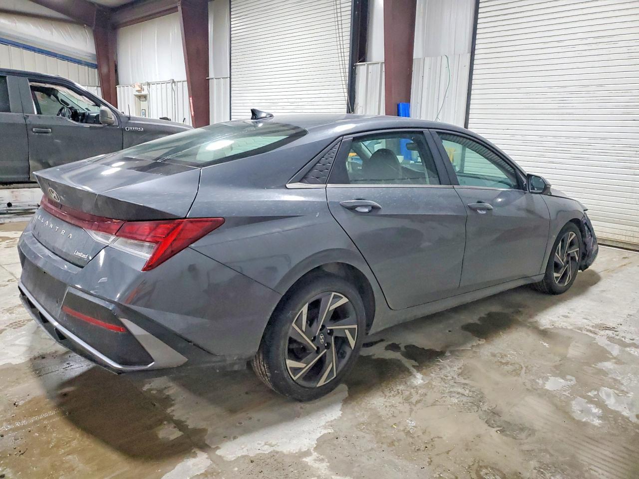 2024 Hyundai Elantra Limited - zdjęcie 3