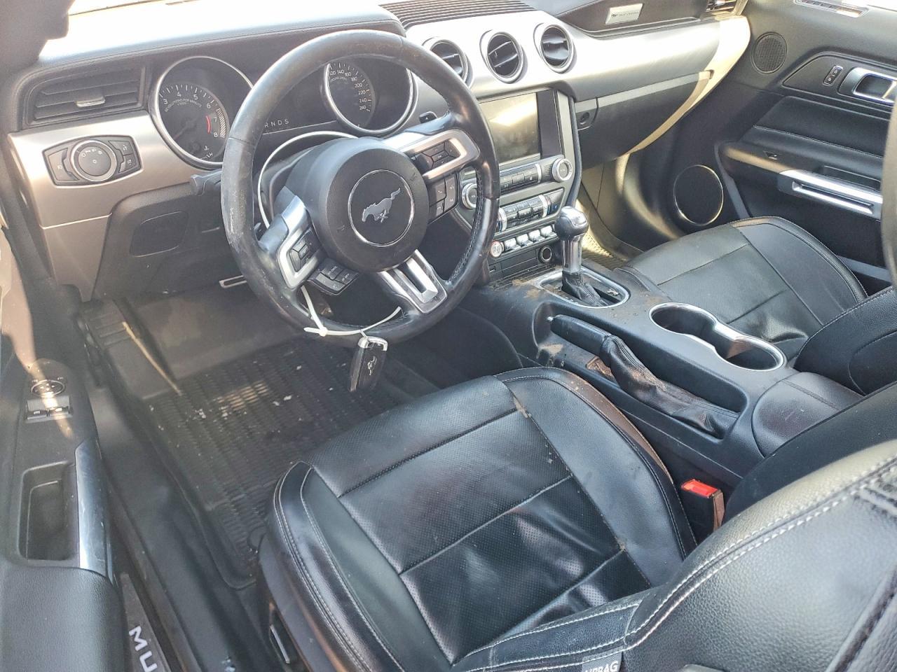 2019 Ford Mustang - zdjęcie 8