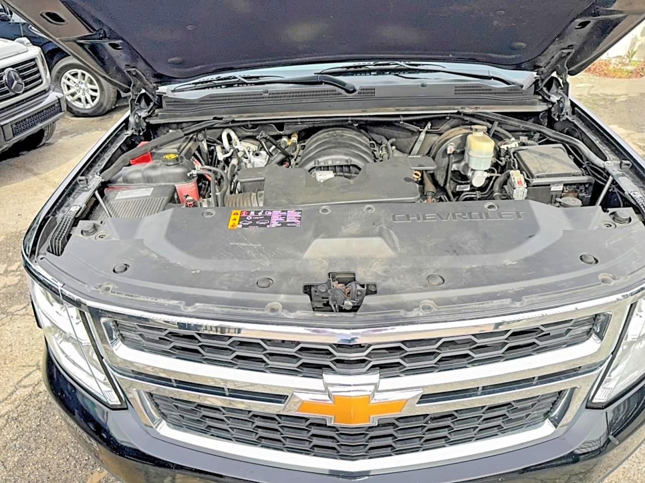 2020 Chevrolet Suburban K1500 Lt - zdjęcie 7
