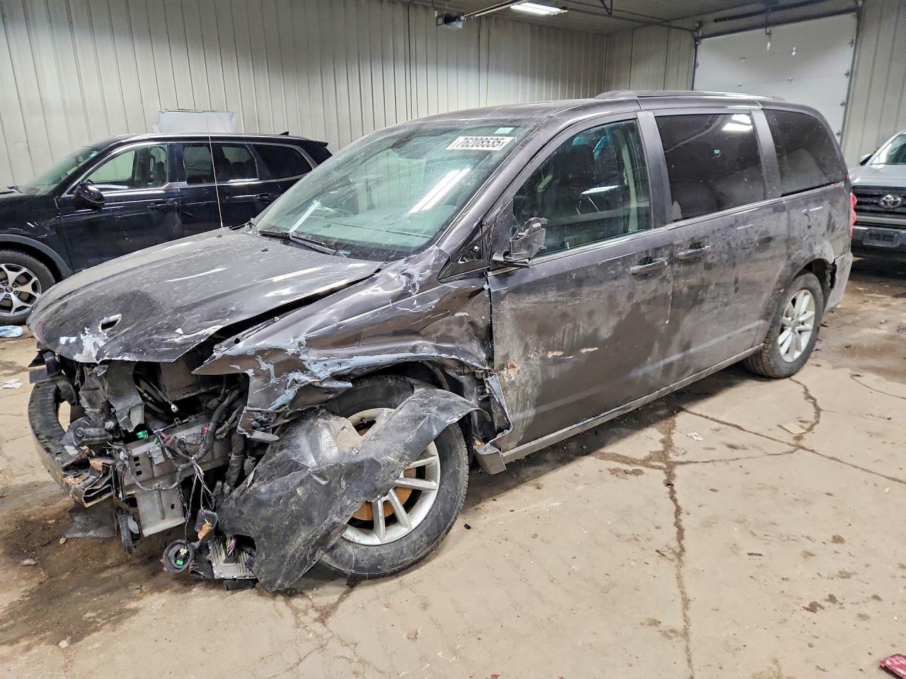 2019 Dodge Grand Caravan Sxt - zdjęcie główne