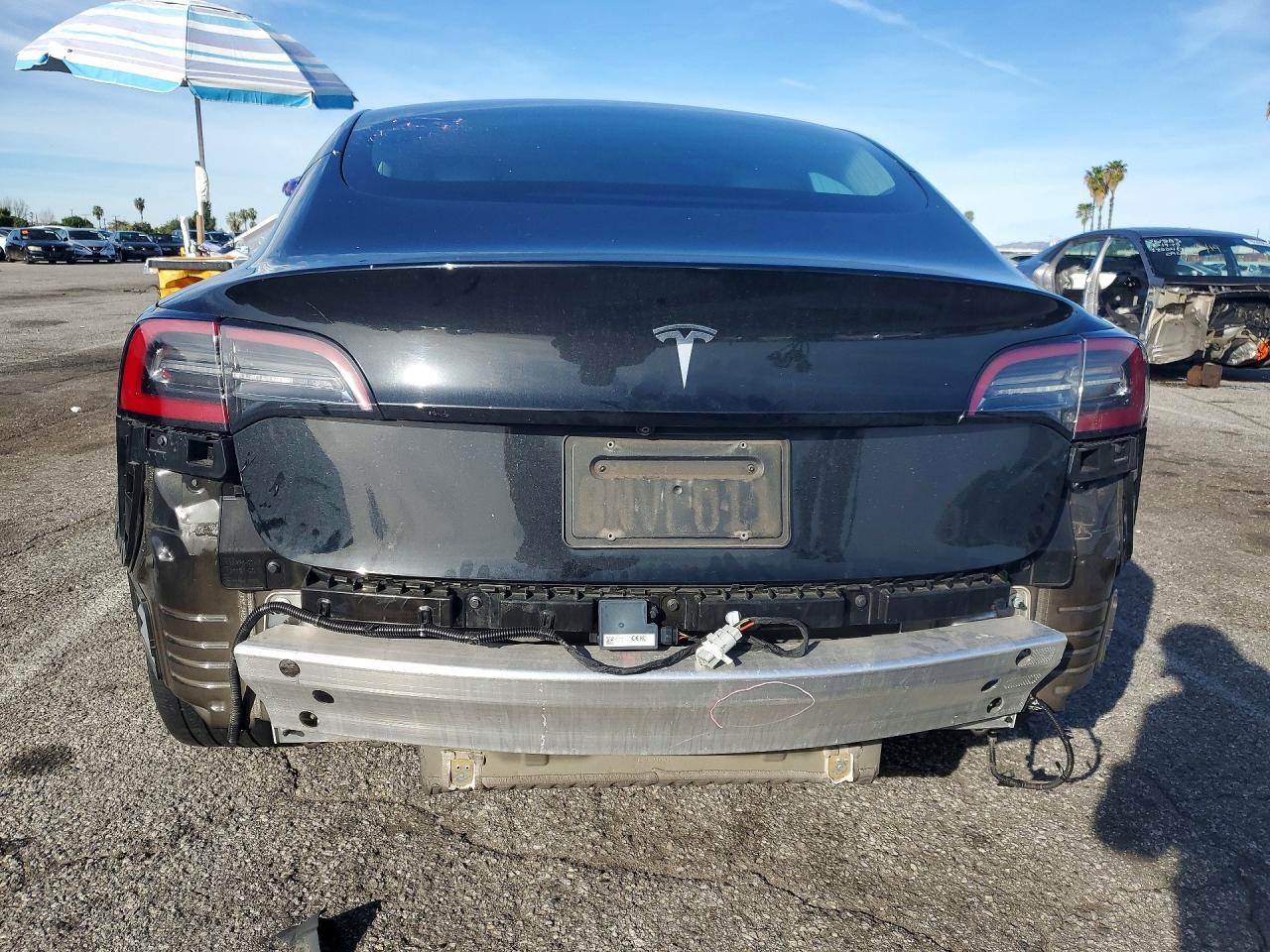 2020 Tesla Model 3 - zdjęcie 6