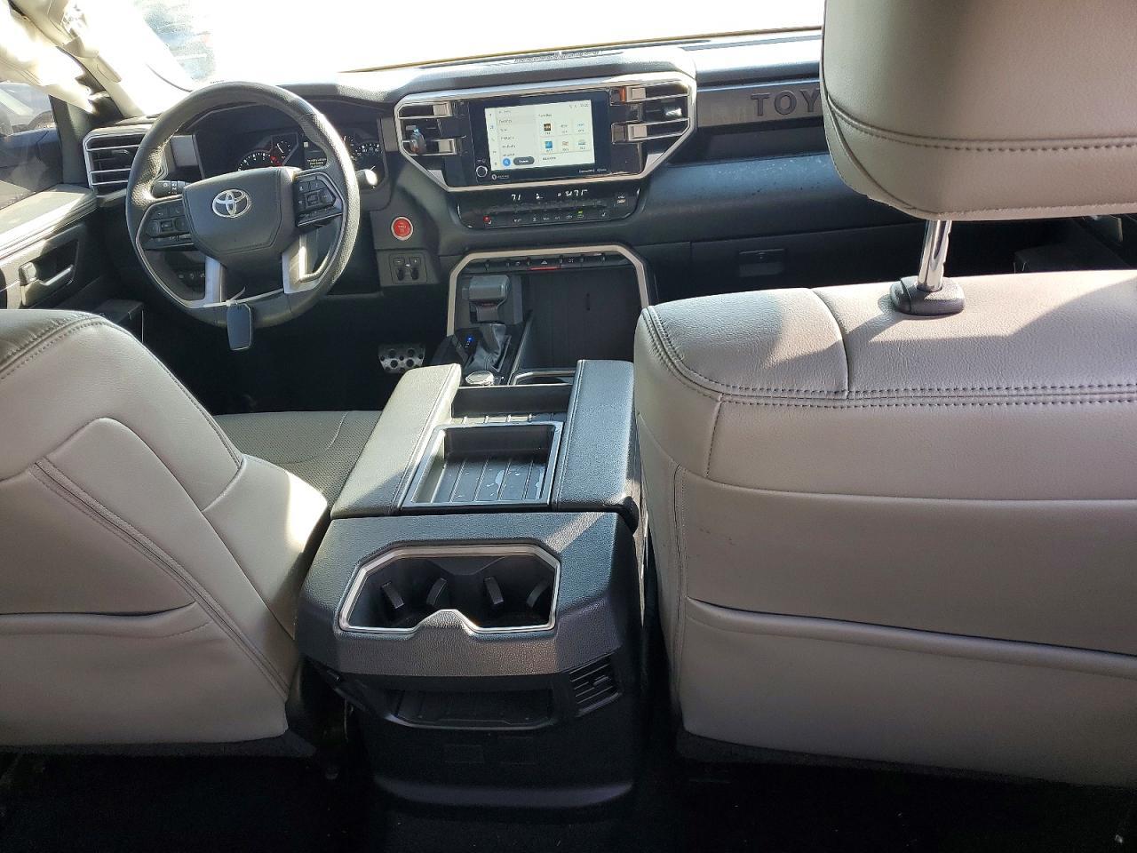 2022 Toyota Tundra Sr5 - zdjęcie 8