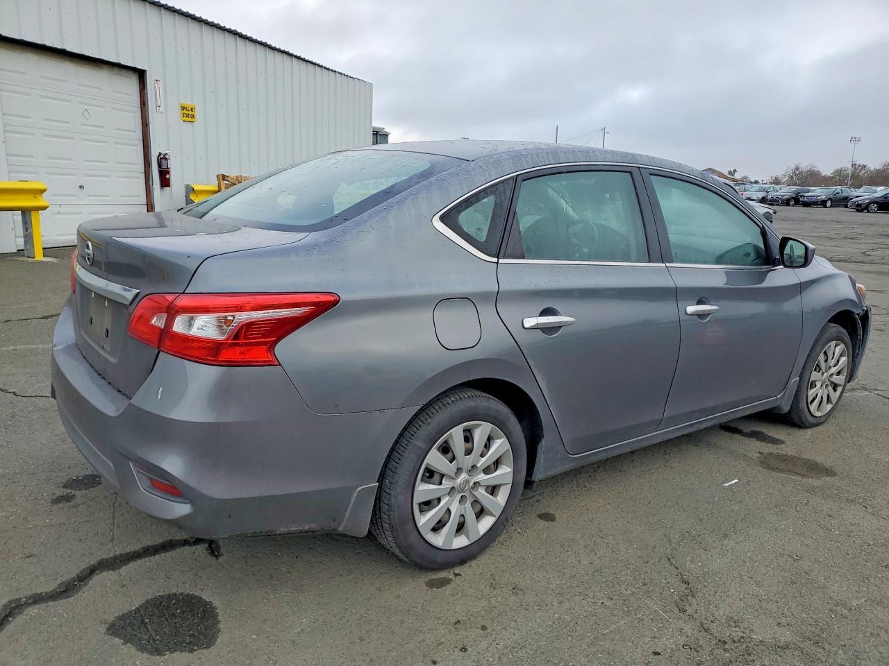 2016 Nissan Sentra S - zdjęcie 3