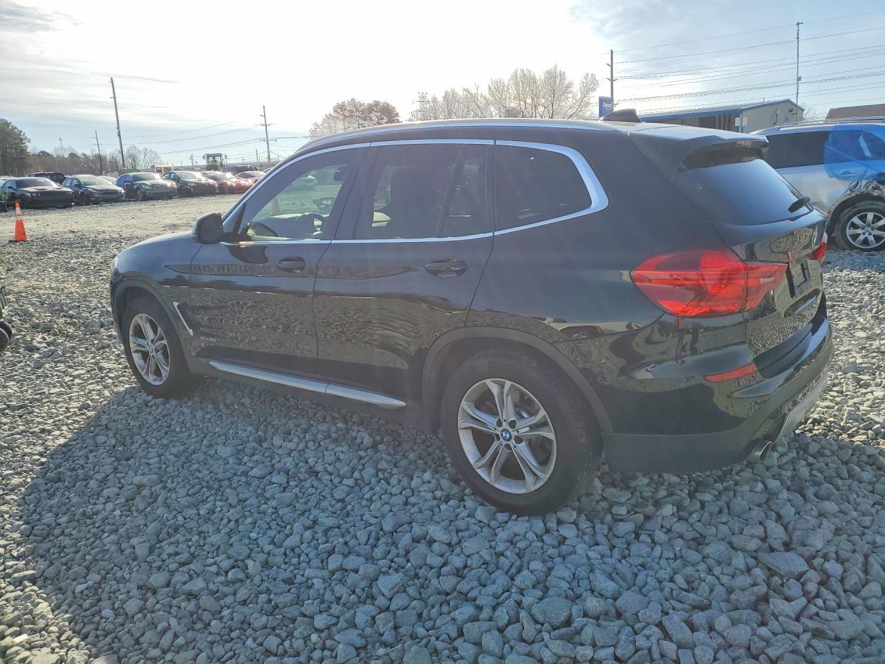 2018 BMW X3 xDrive30I - zdjęcie 2