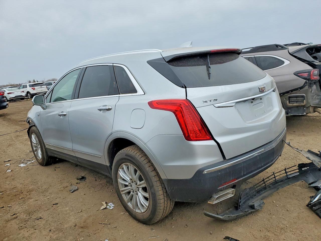 2018 Cadillac Xt5 - zdjęcie 2