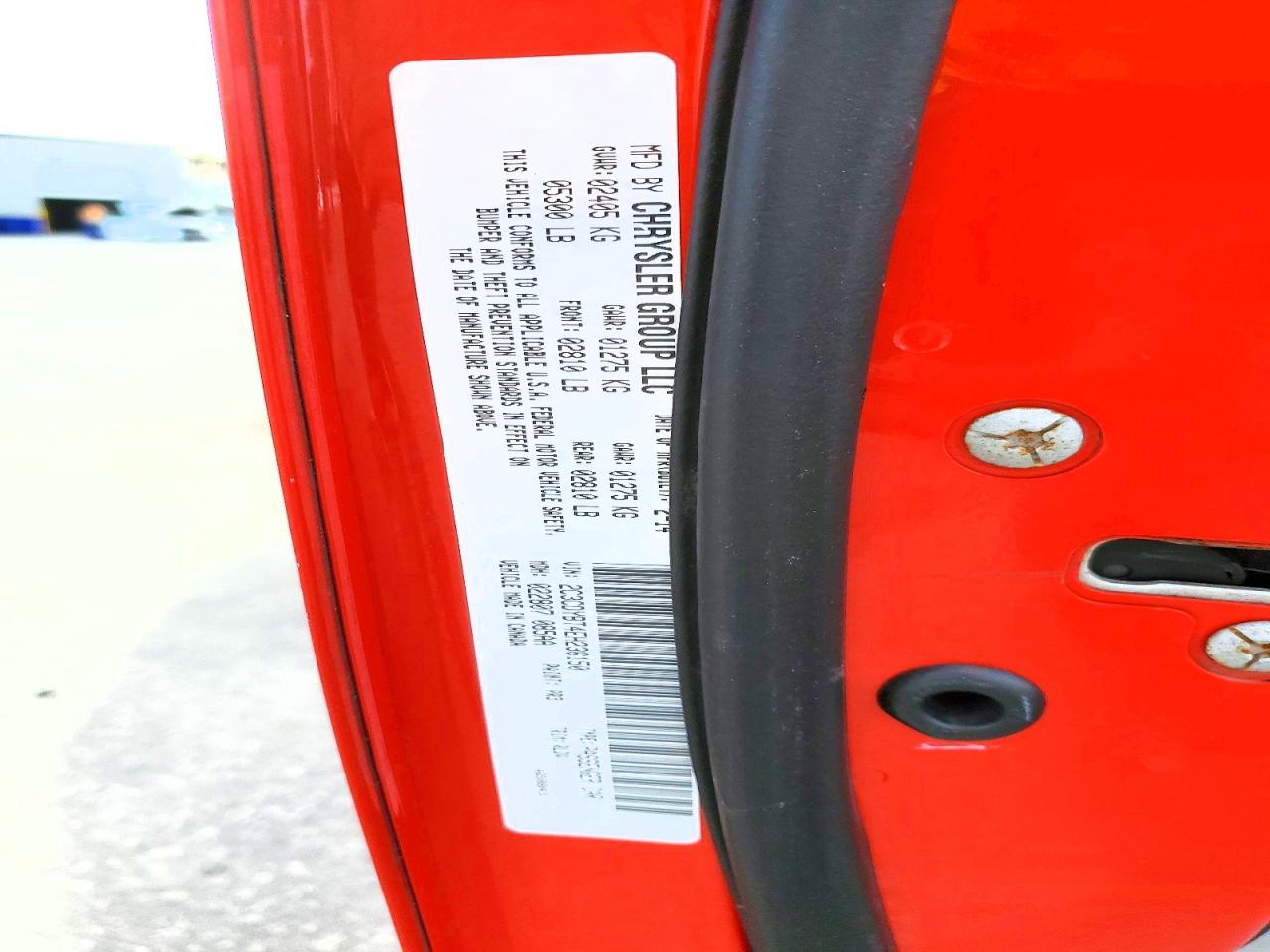 2014 Dodge Challenger R/T - zdjęcie 12