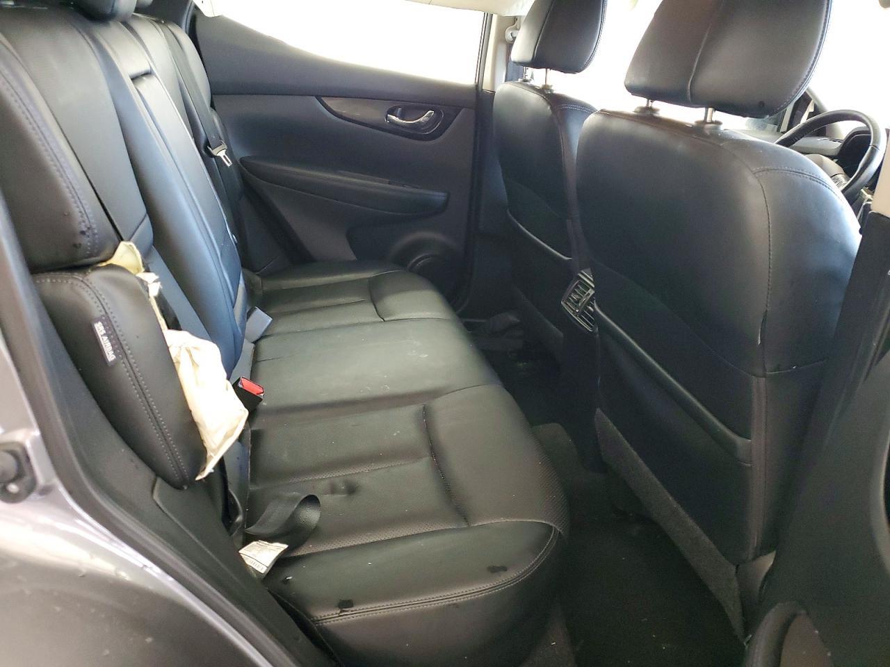 2022 Nissan Rogue Sport Sl - zdjęcie 11