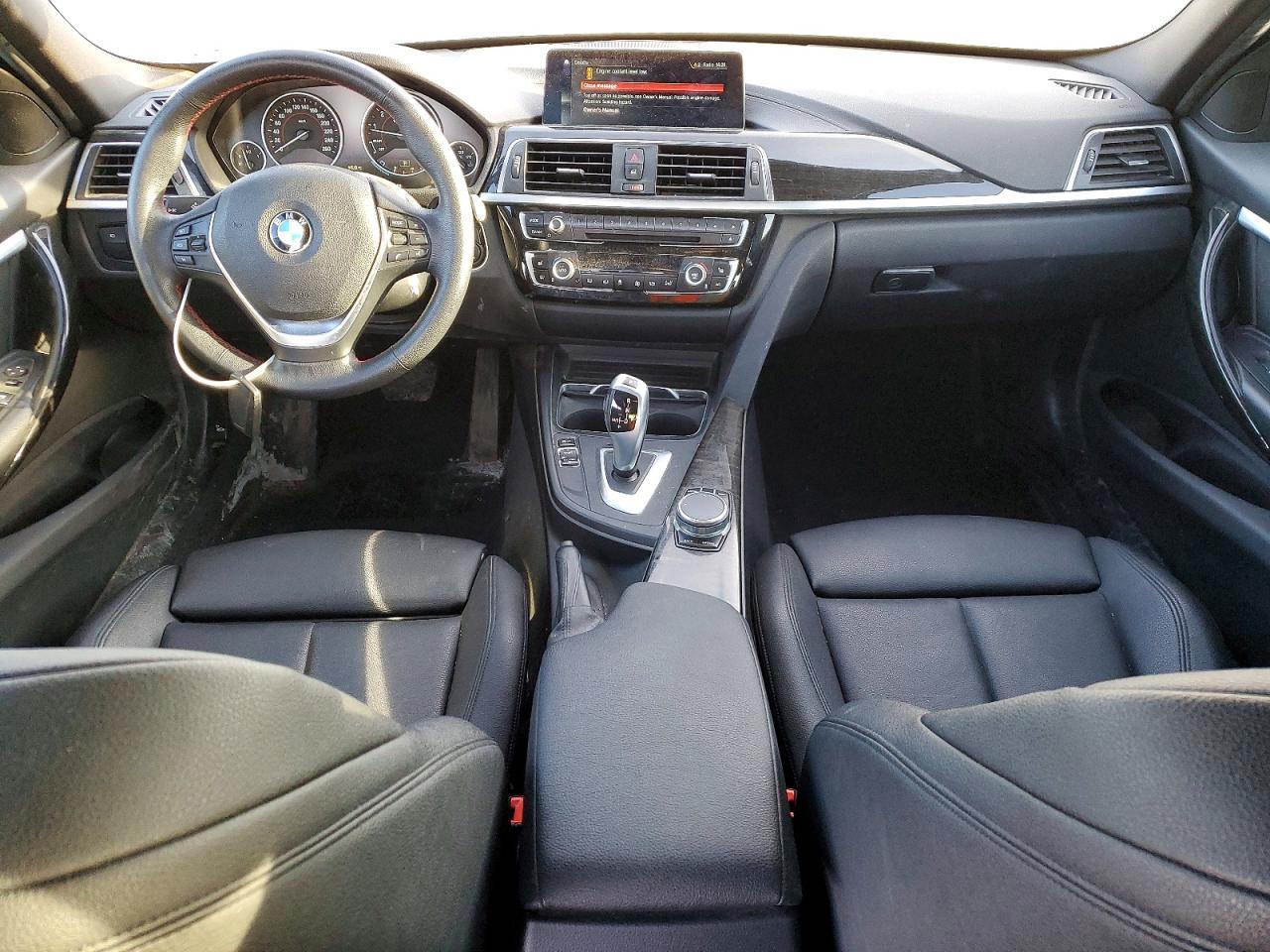 2018 BMW 330 Xi - zdjęcie 8