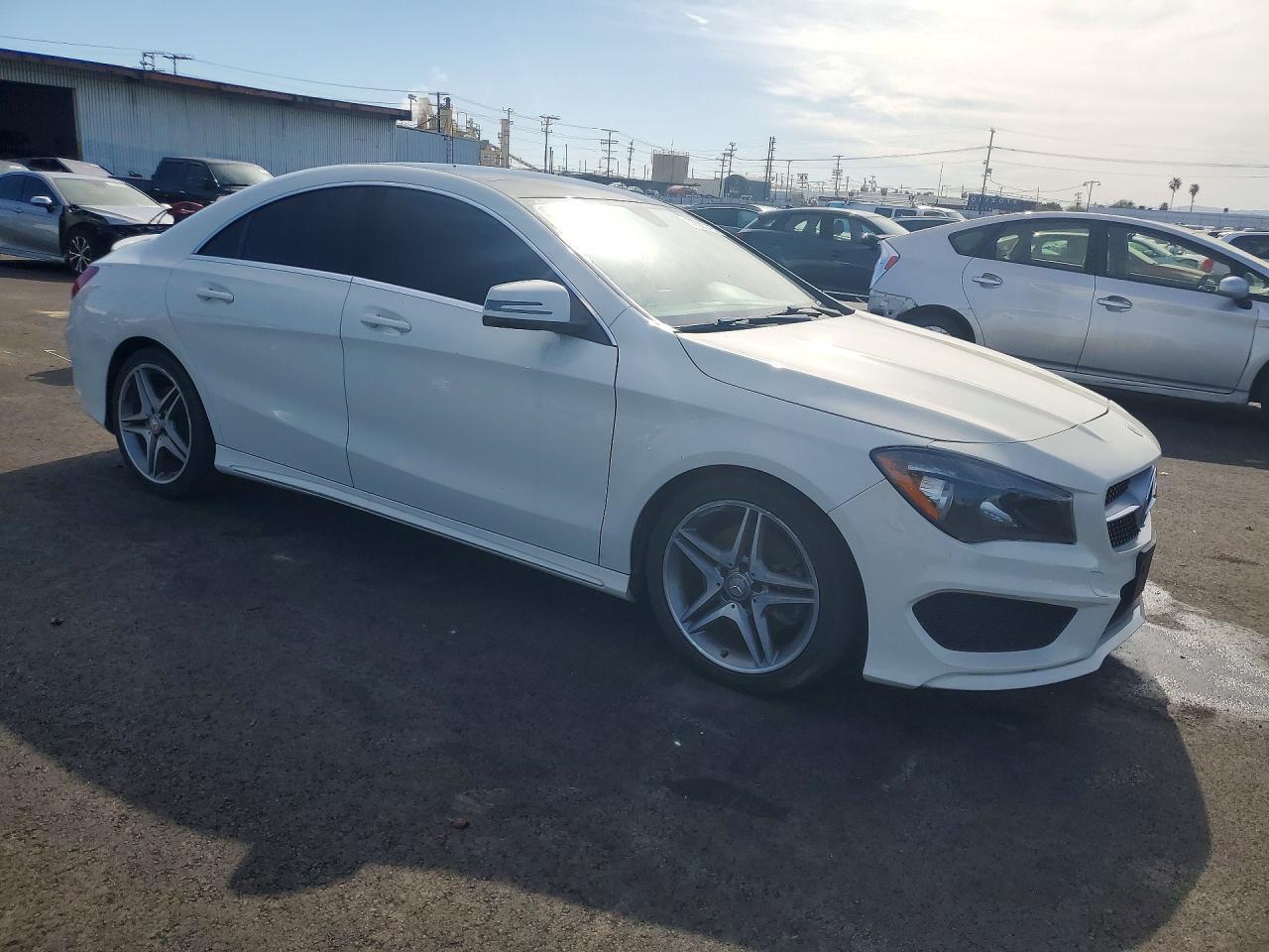 2014 Mercedes-Benz Cla 250 - zdjęcie 4