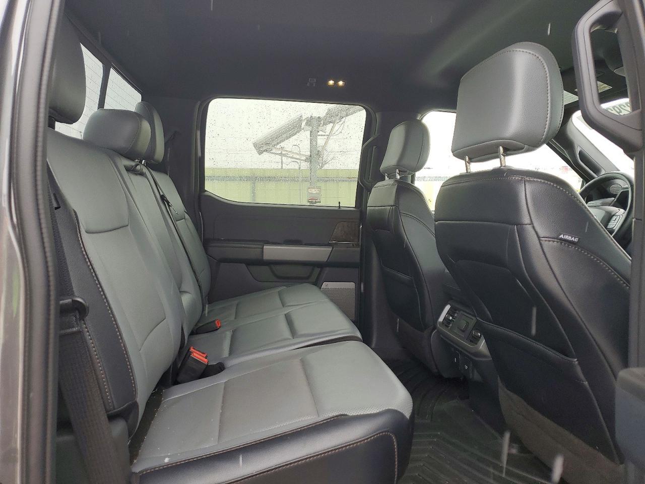 2023 Ford F150 Lightning Pro - zdjęcie 10