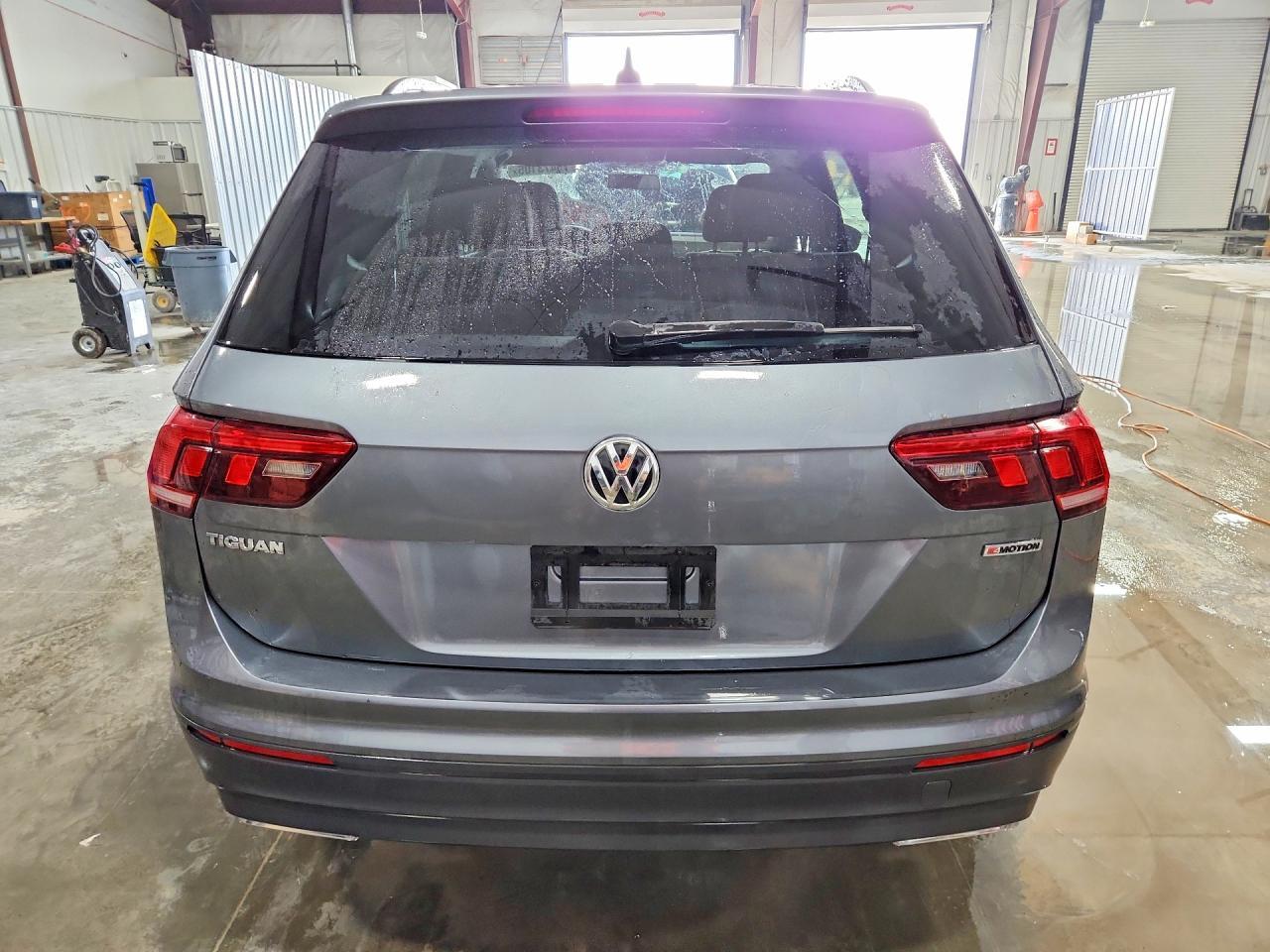 2020 Volkswagen Tiguan S - zdjęcie 6