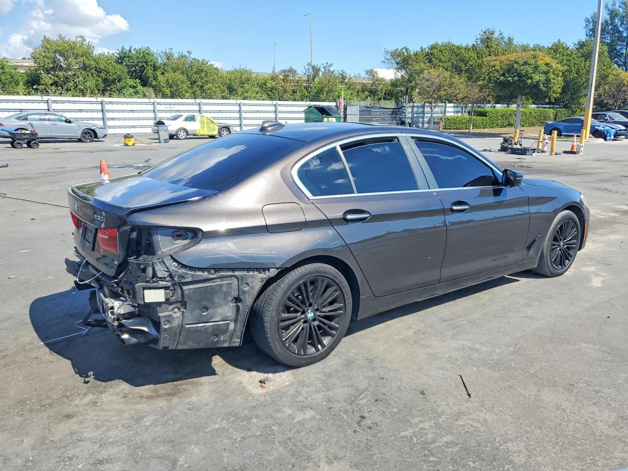 2017 BMW 530 I - zdjęcie 3