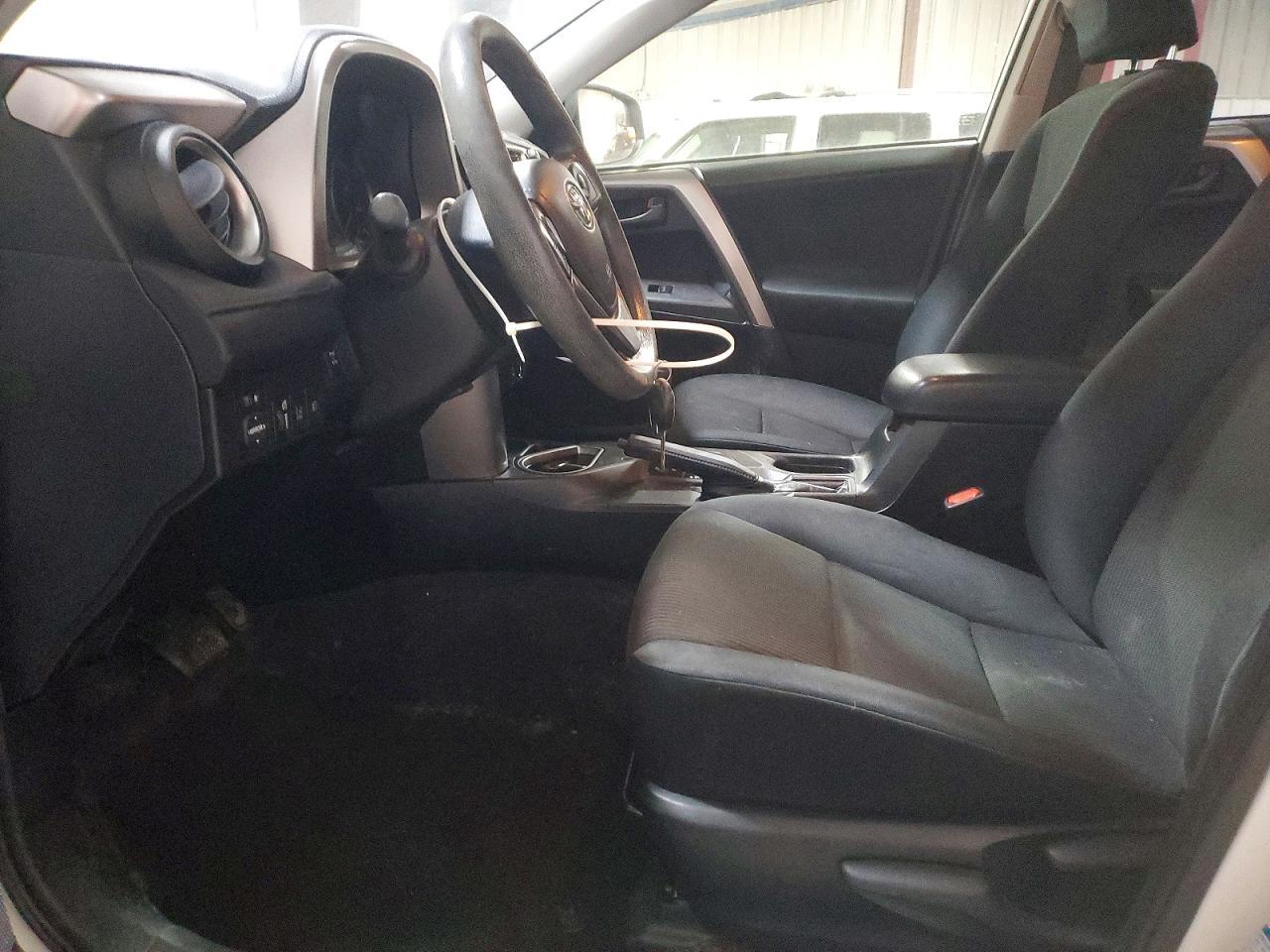 2018 Toyota Rav4 Le - zdjęcie 7