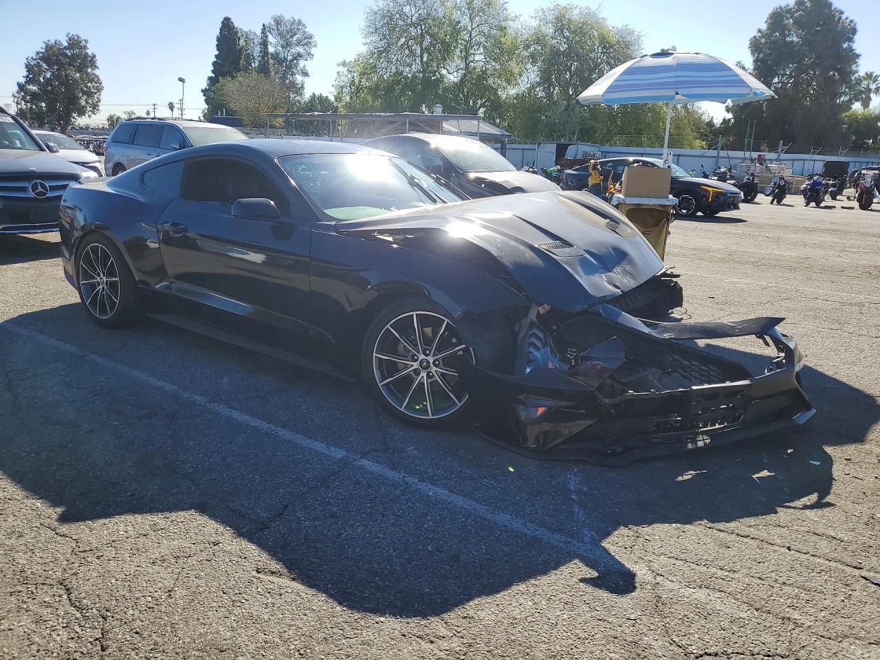 2018 Ford Mustang - zdjęcie 4