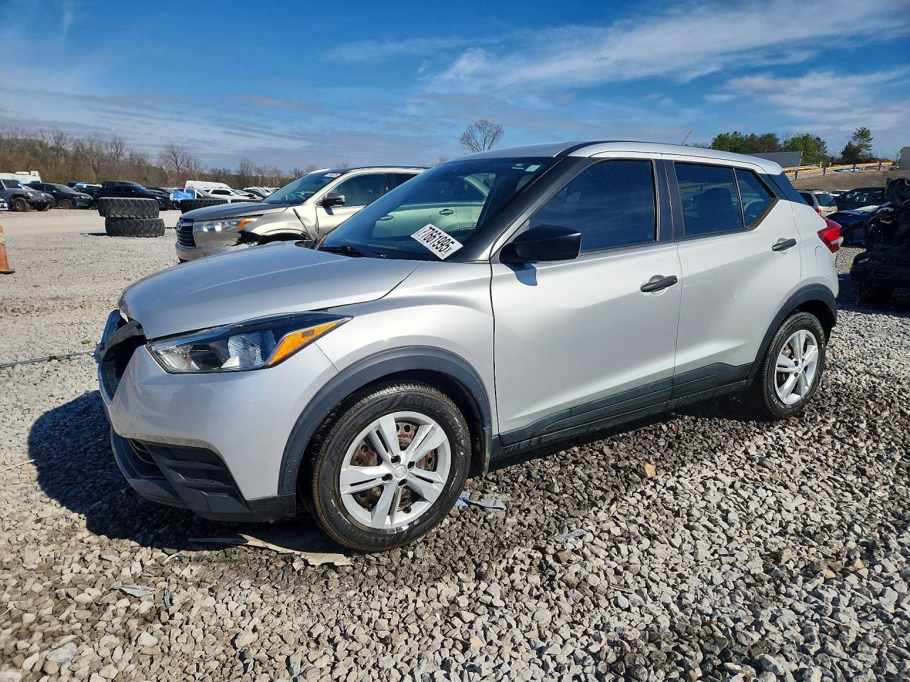 2020 Nissan Kicks S - zdjęcie główne