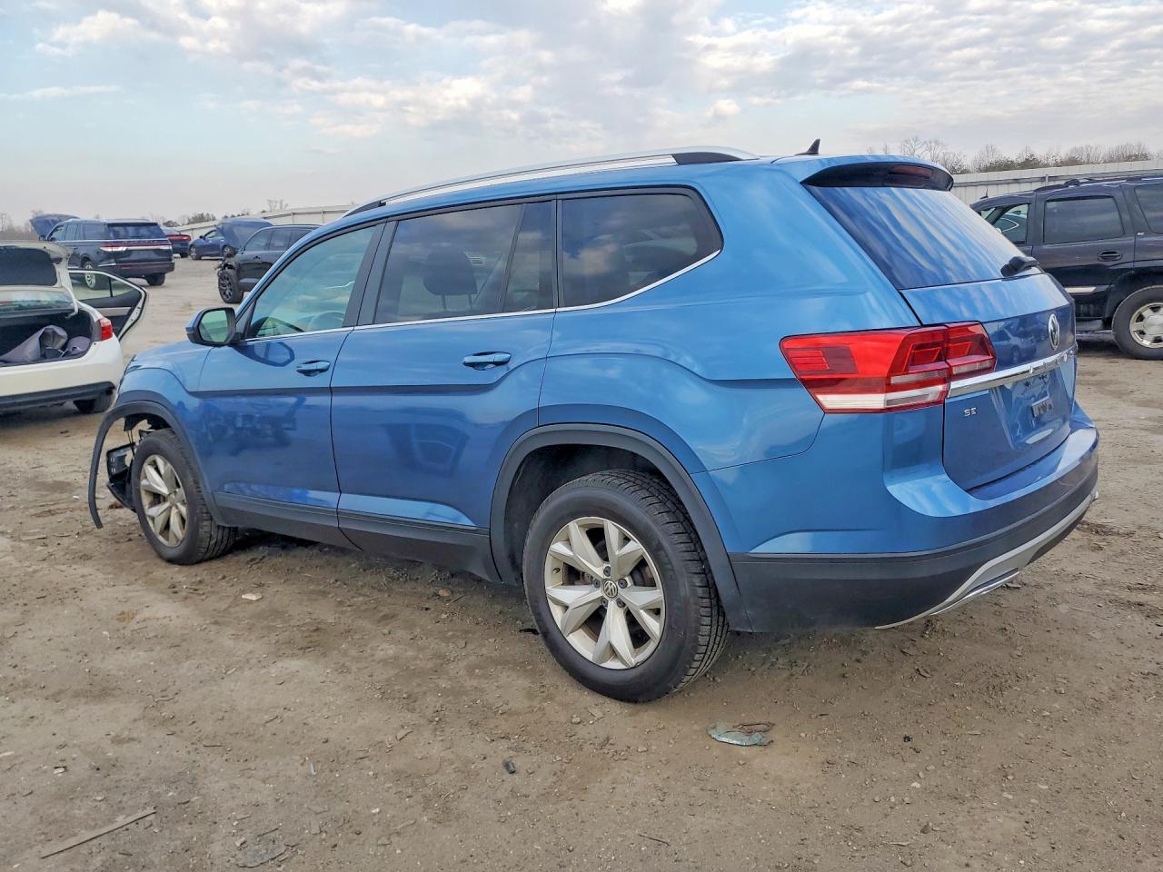 2019 Volkswagen Atlas Se - zdjęcie 2