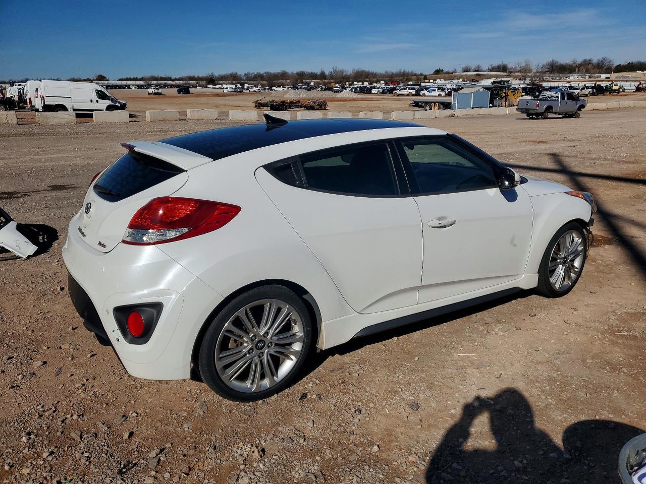 2016 Hyundai Veloster Turbo - zdjęcie 3