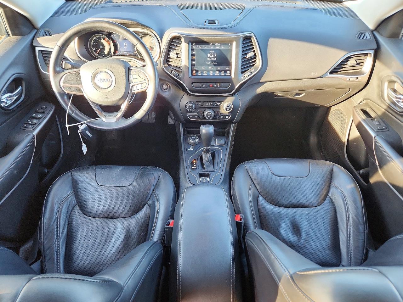 2021 Jeep Cherokee Latitude Lux - zdjęcie 8