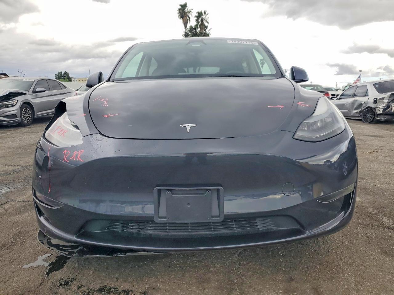 2024 Tesla Model Y - zdjęcie 5