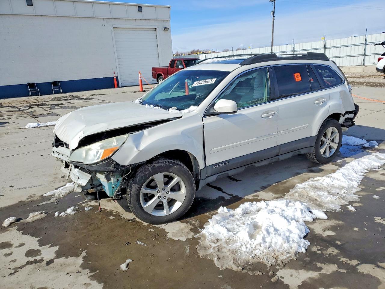 2014 Subaru Outback 2.5I Limited - zdjęcie główne
