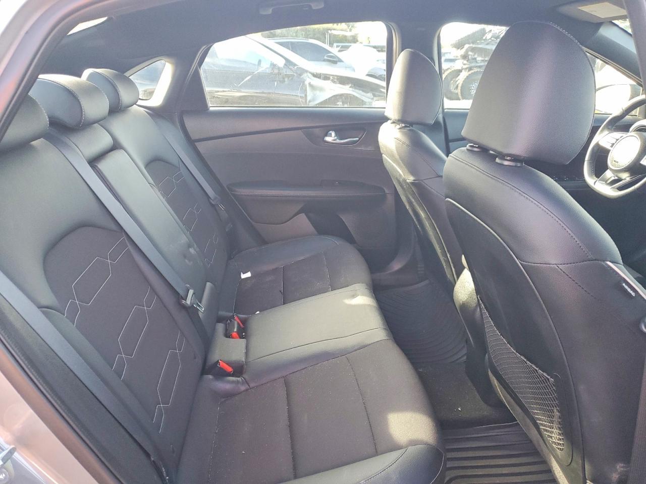 2024 Kia Forte Gt Line - zdjęcie 10