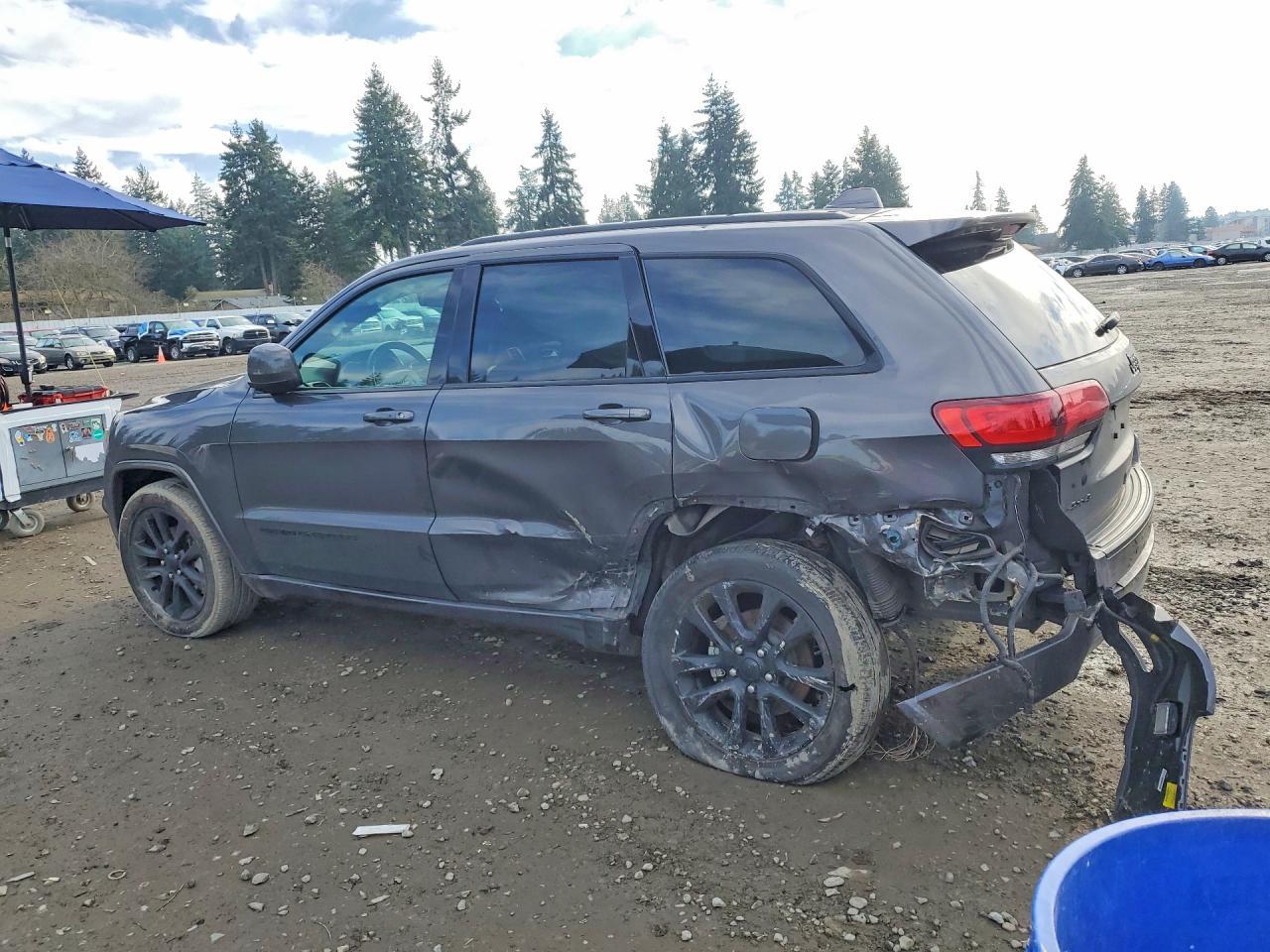2019 Jeep Grand Cherokee Laredo - zdjęcie 2
