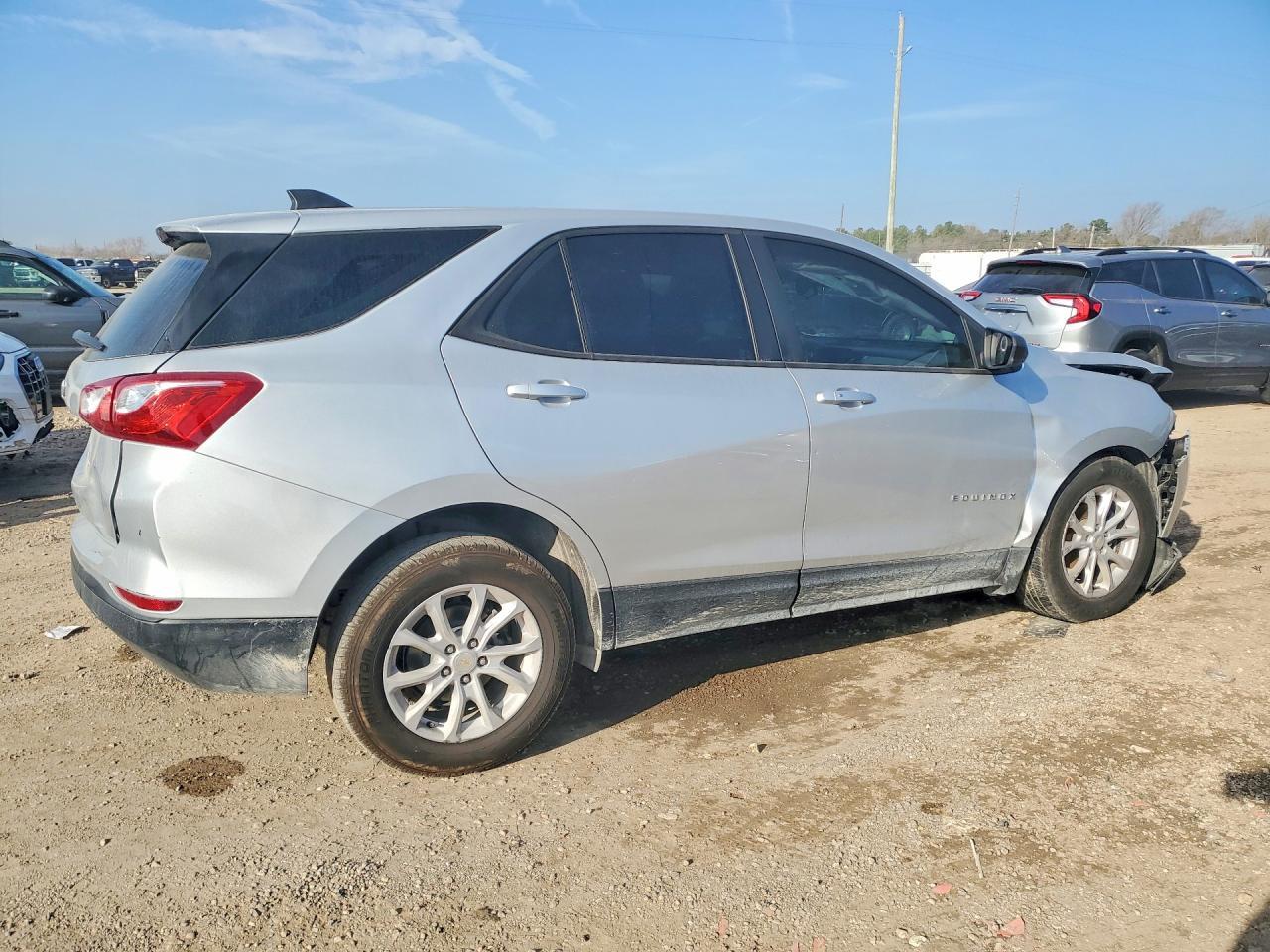2021 Chevrolet Equinox Ls - zdjęcie 3
