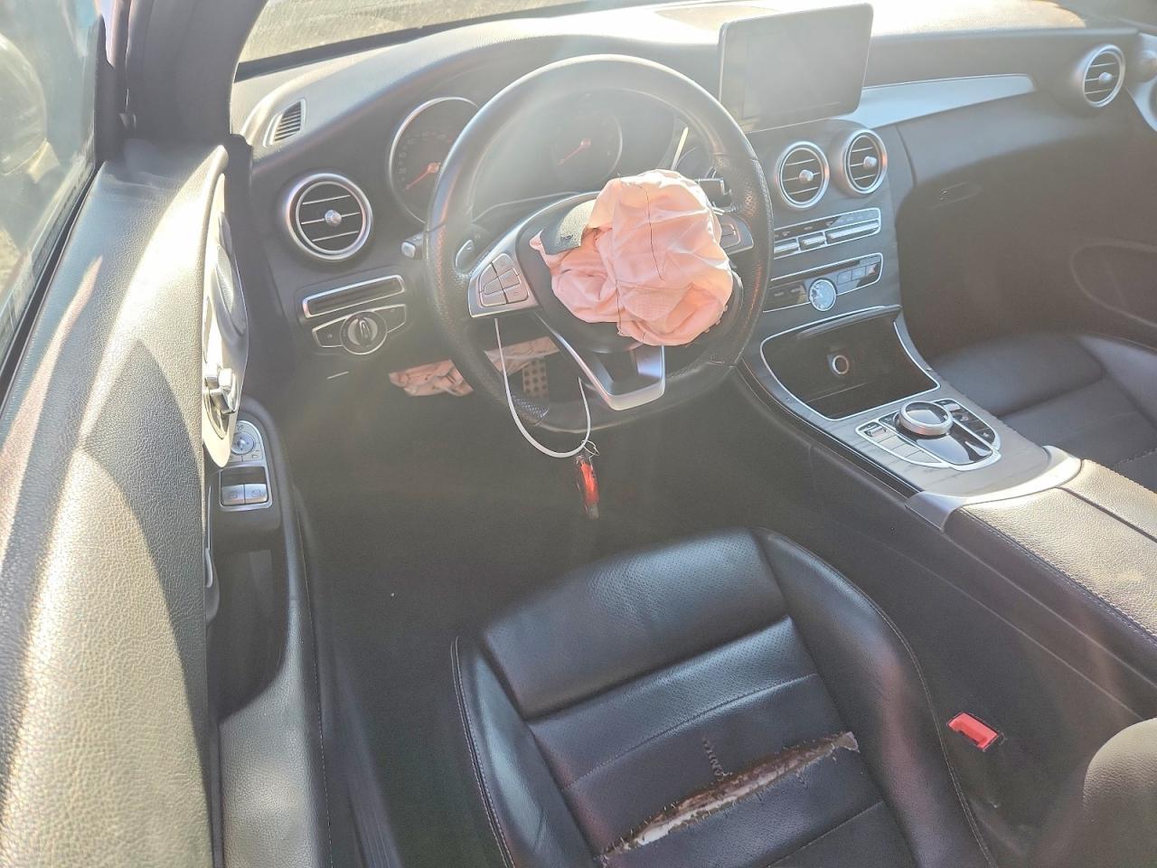 2018 Mercedes-Benz C 300 - zdjęcie 8