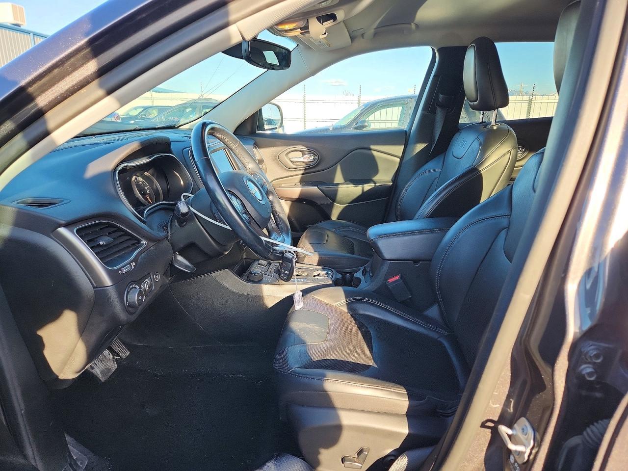 2021 Jeep Cherokee Latitude Lux - zdjęcie 7