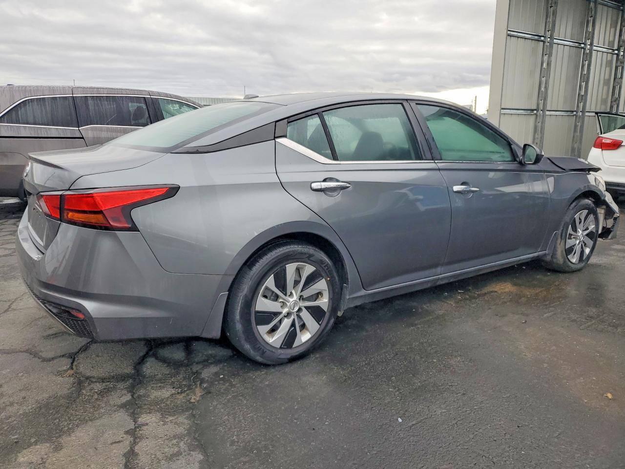 2020 Nissan Altima S - zdjęcie 3