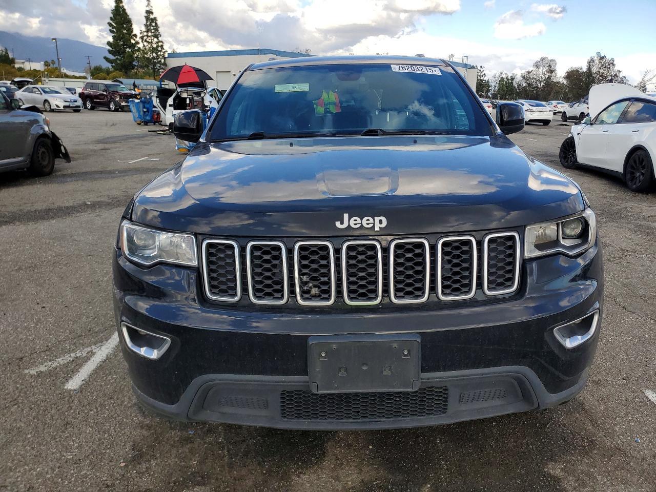 2017 Jeep Grand Cherokee Laredo - zdjęcie 5