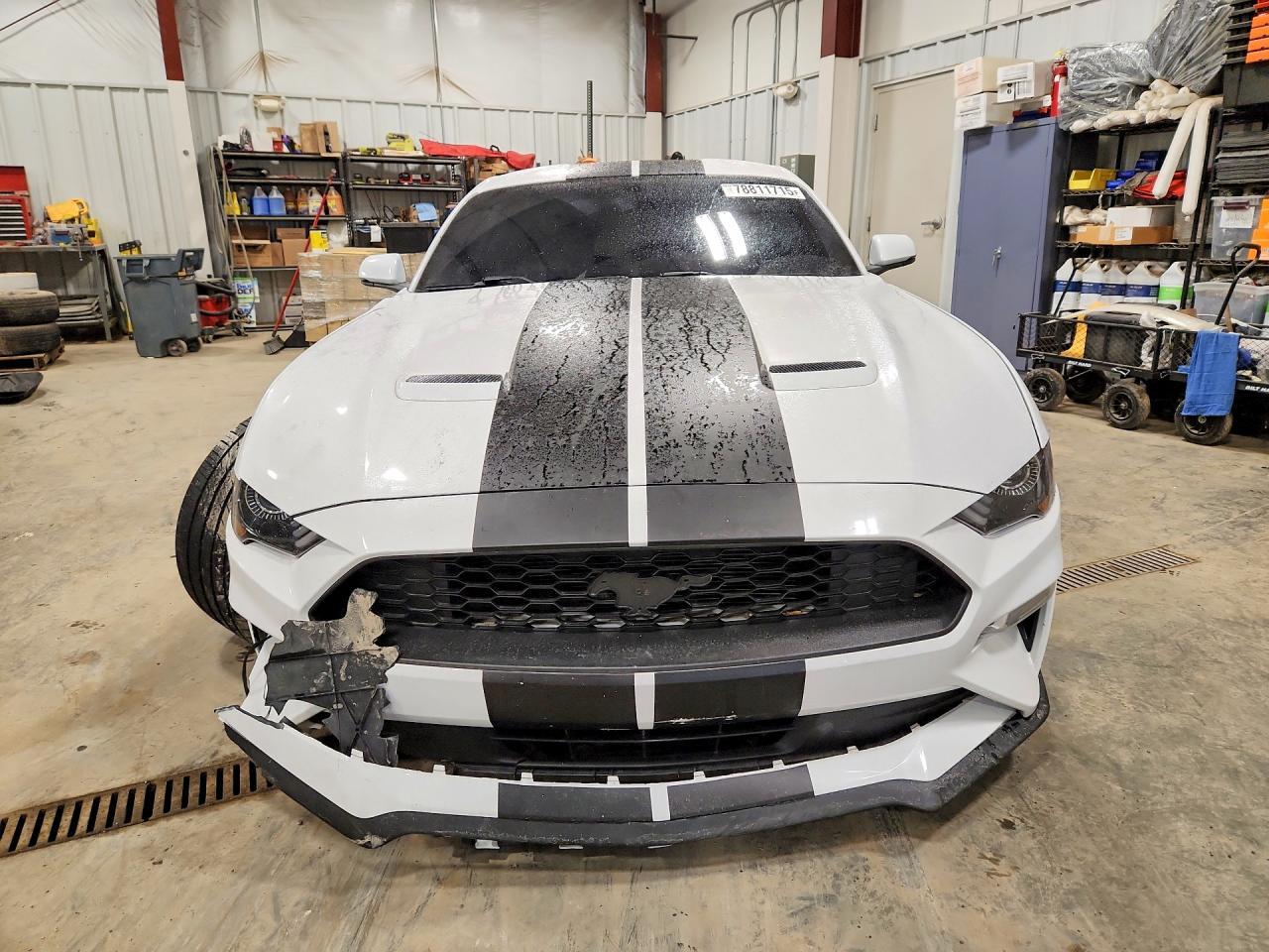 2018 Ford Mustang - zdjęcie 5