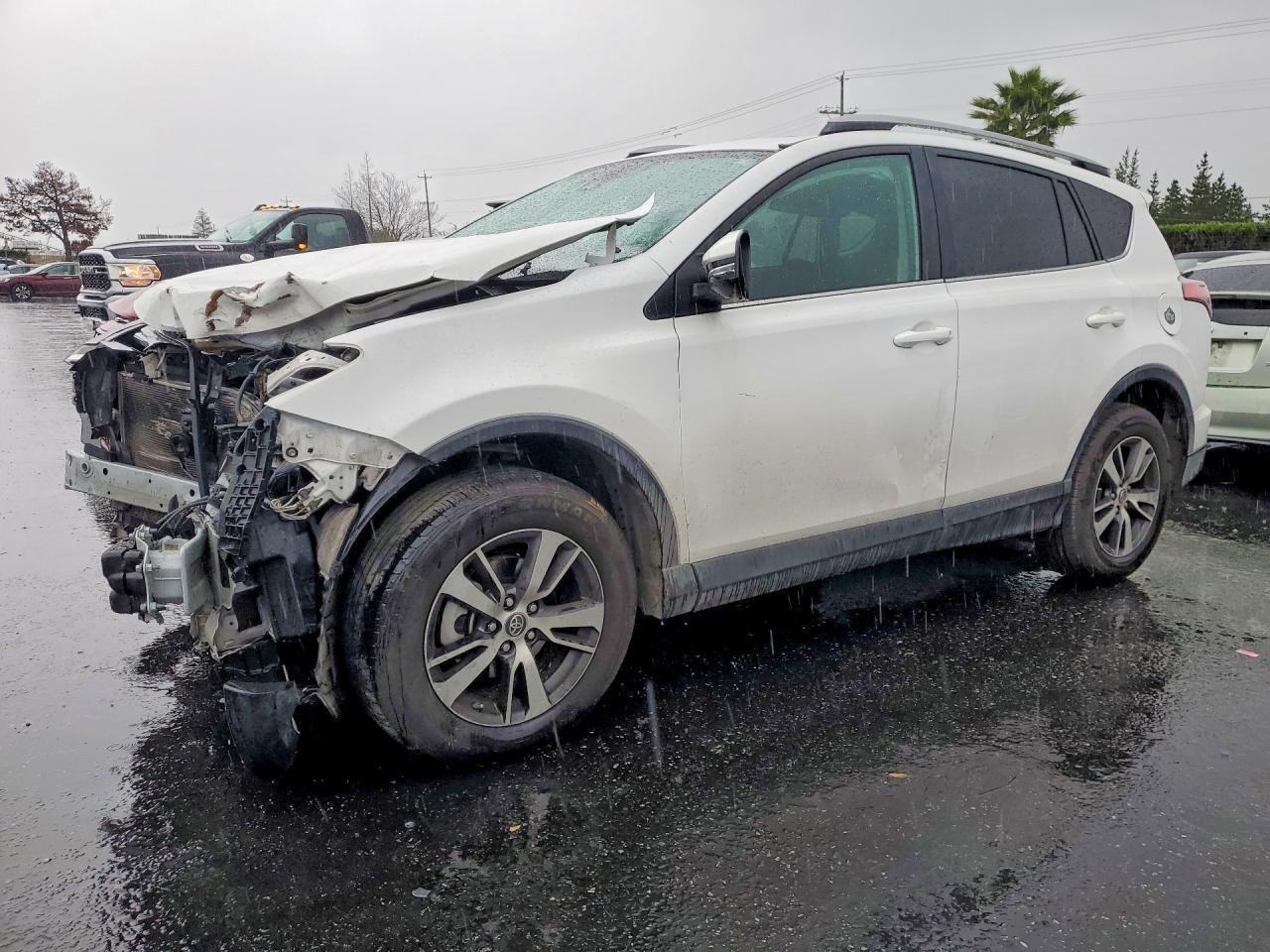 2018 Toyota Rav4 Xle - zdjęcie główne
