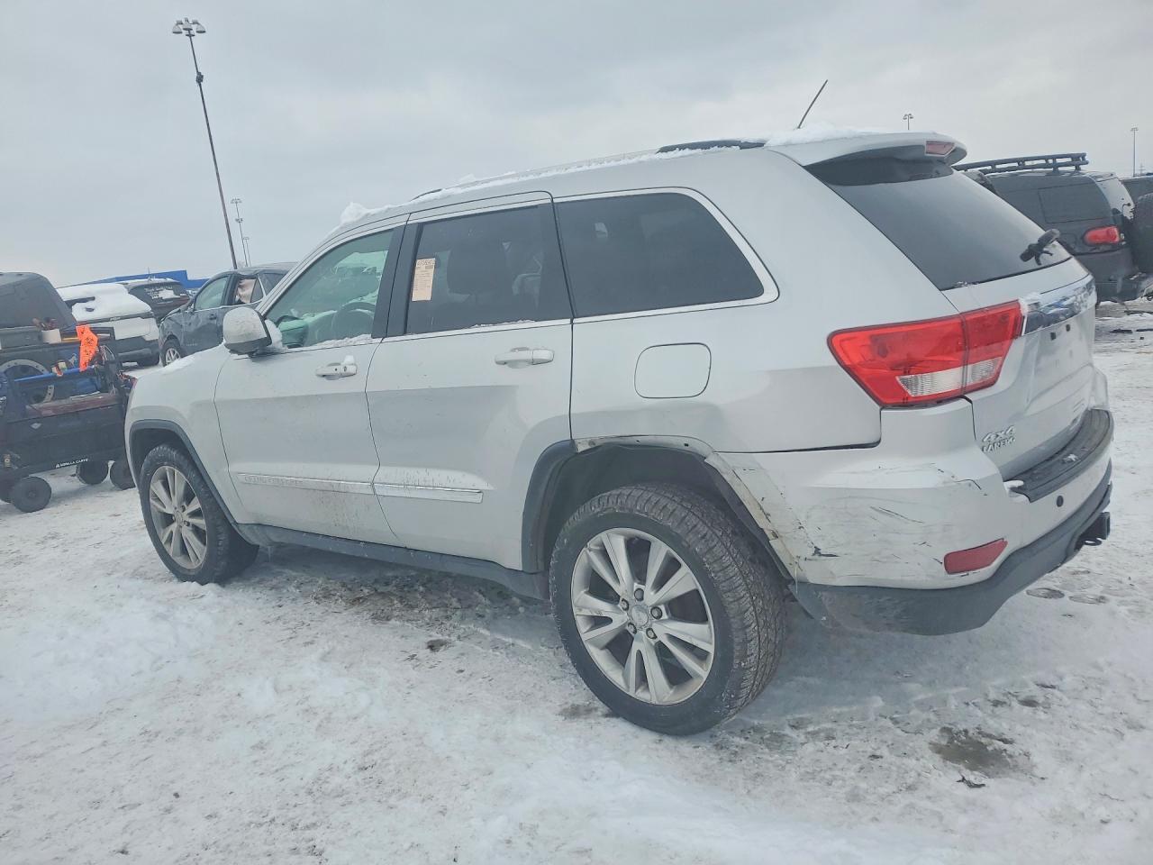 2013 Jeep Grand Cherokee Laredo - zdjęcie 2