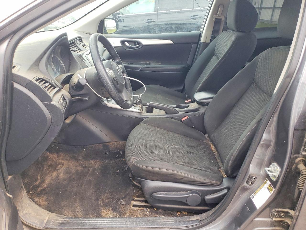 2019 Nissan Sentra S - zdjęcie 7