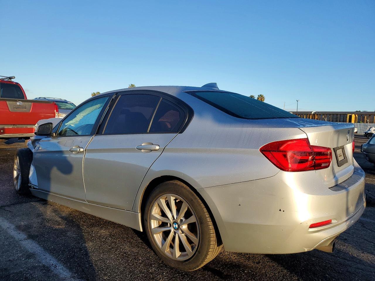 2016 BMW 3 Series - zdjęcie 2
