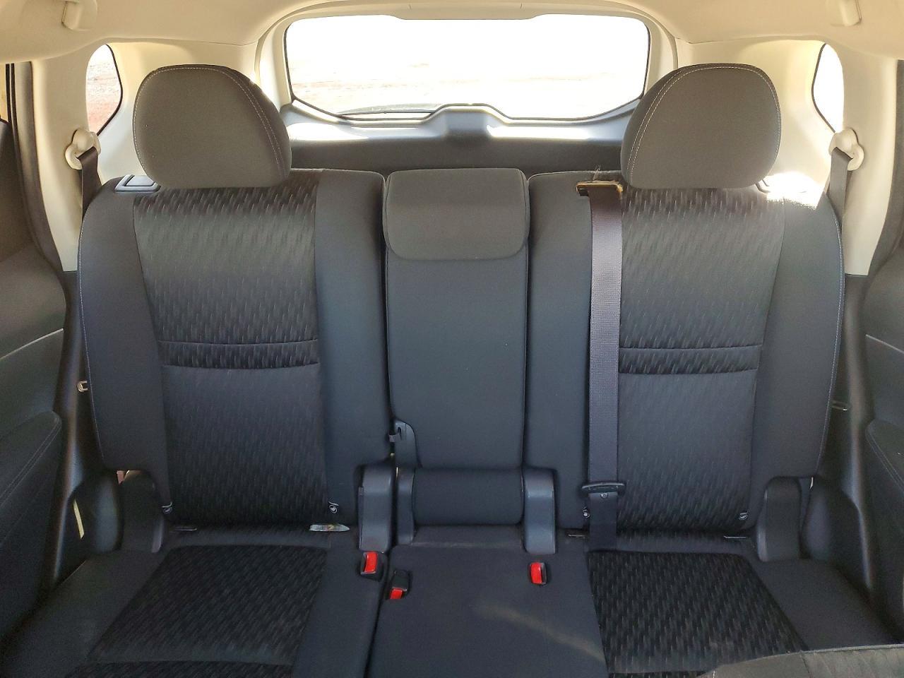 2020 Nissan Rogue S - zdjęcie 10