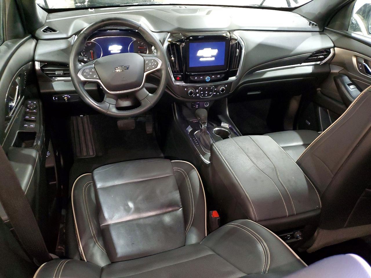 2023 Chevrolet Traverse Premier - zdjęcie 8