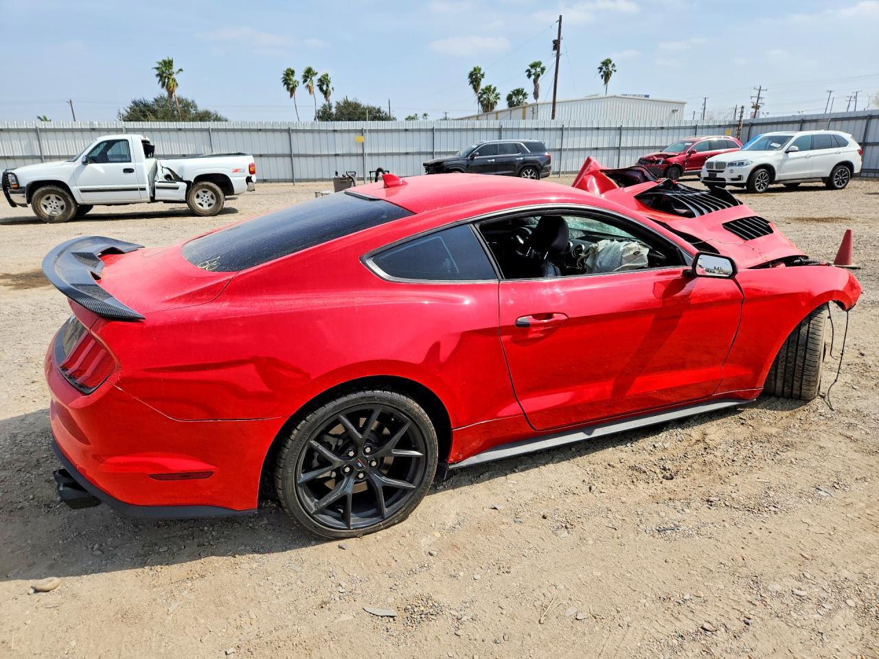 2021 Ford Mustang Gt - zdjęcie 3