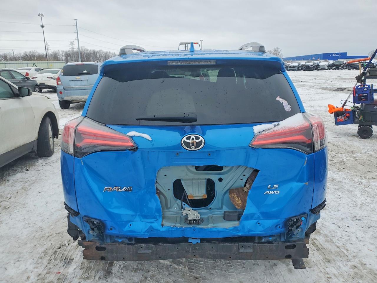 2018 Toyota Rav4 Le - zdjęcie 6