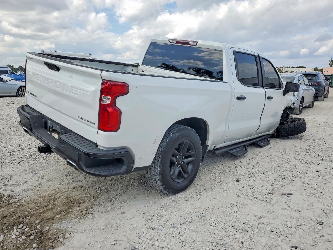 2021 Chevrolet Silverado K1500 Trail Boss Custom - zdjęcie 3