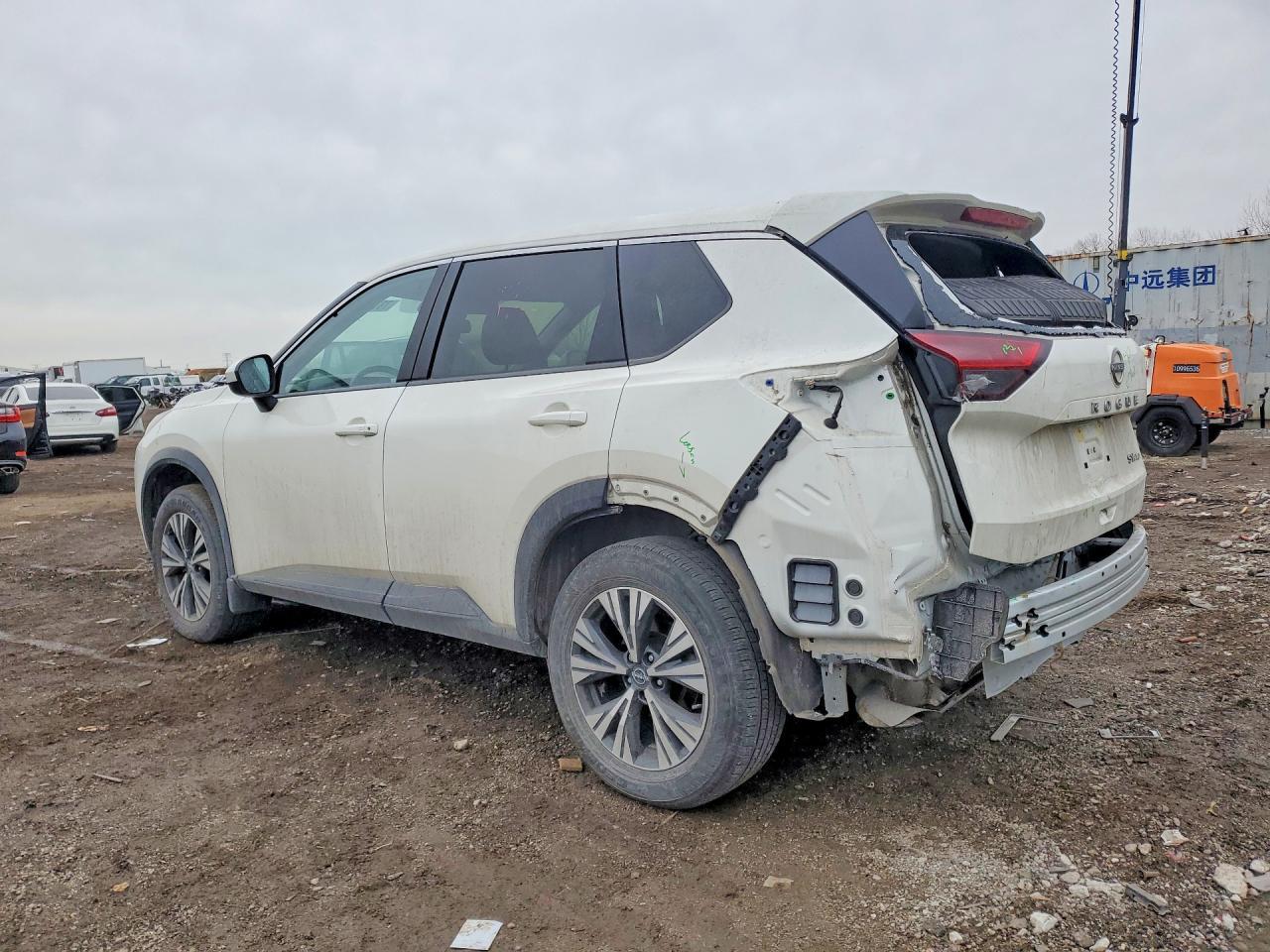 2023 Nissan Rogue Sv - zdjęcie 2