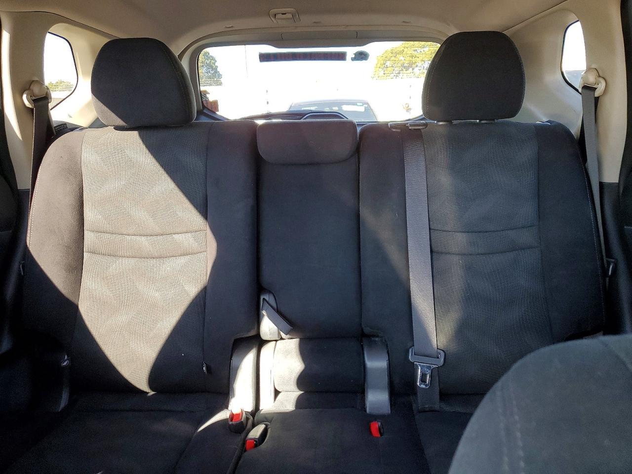 2016 Nissan Rogue S - zdjęcie 10