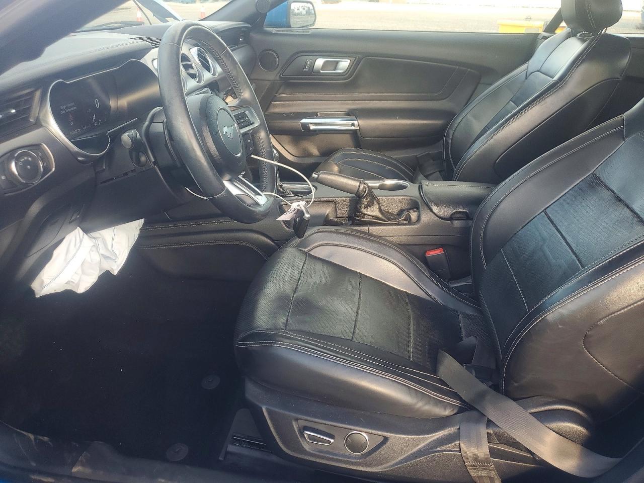 2019 Ford Mustang - zdjęcie 7