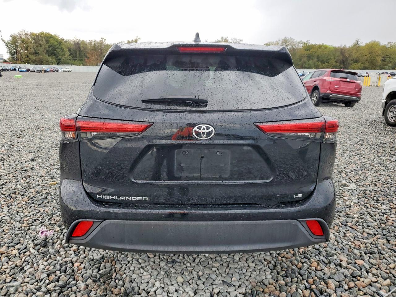 2021 Toyota Highlander Le - zdjęcie 6
