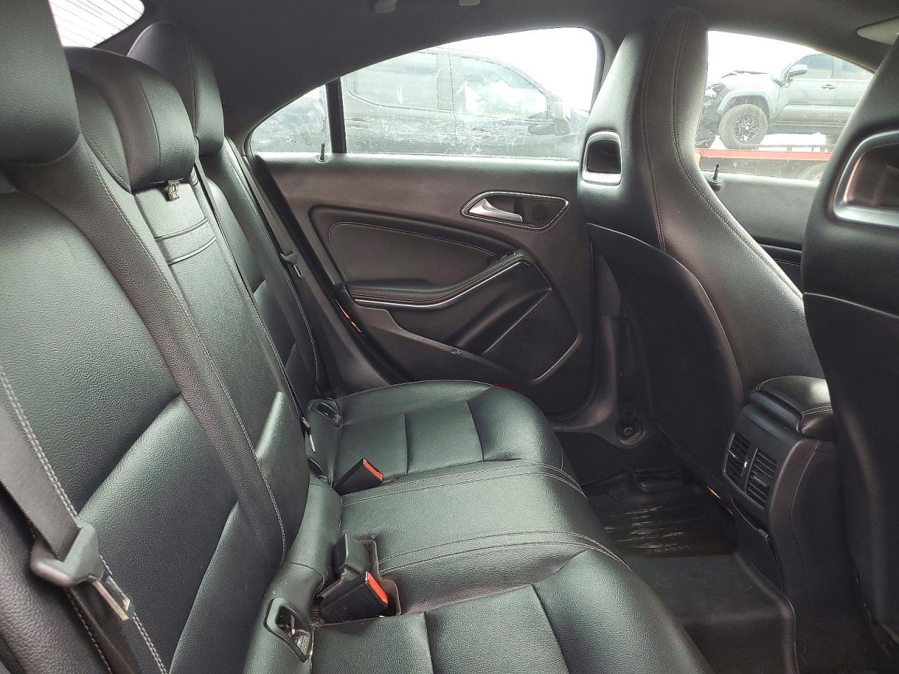 2019 Mercedes-Benz Cla 250 - zdjęcie 10